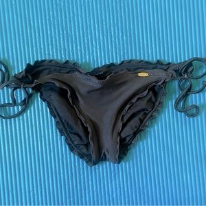 Lulu Fama bikini bottom size S